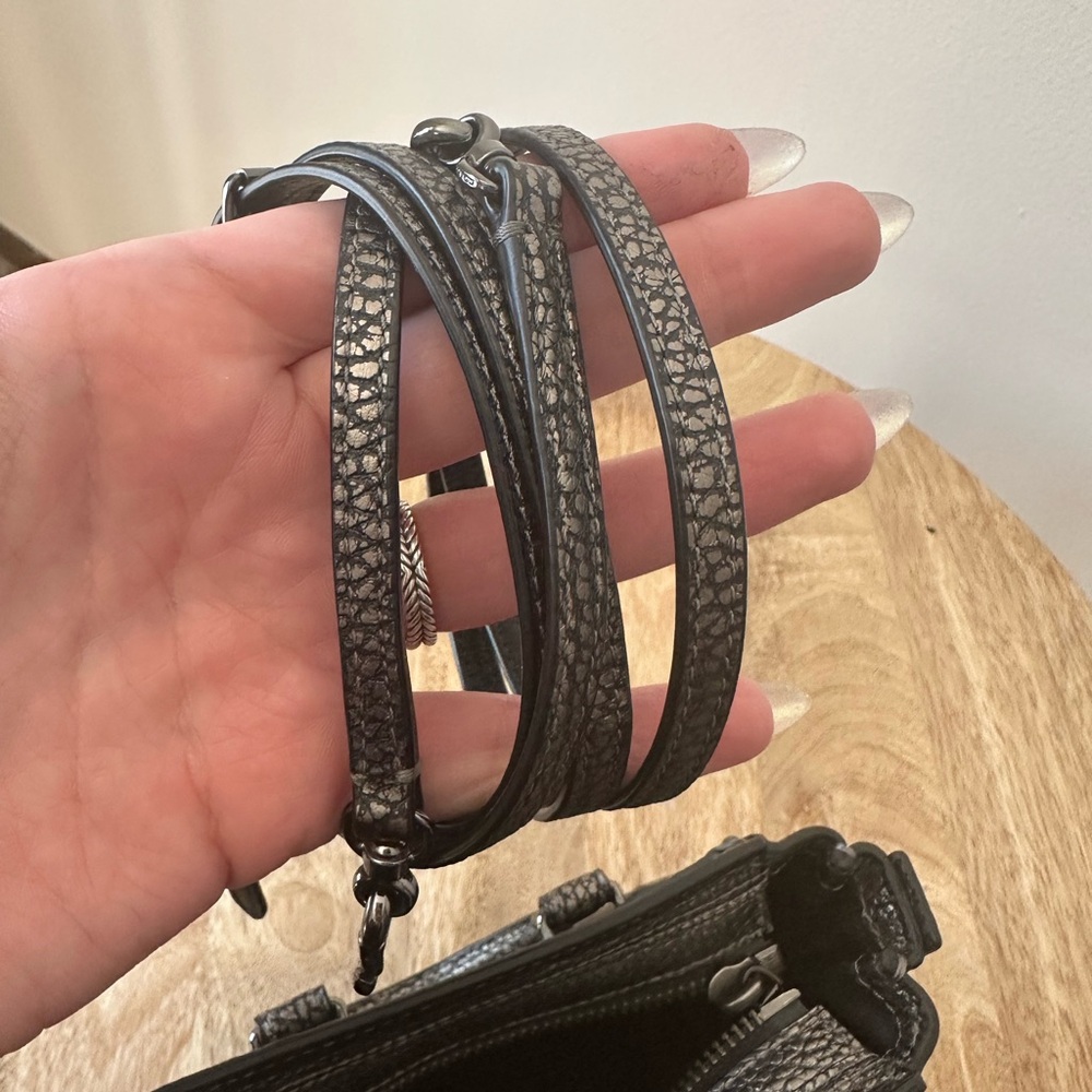 ⭐️ Coach Metallic Mini Swagger 15 - Picture 8 of 8
